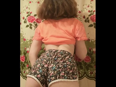 ❤️ Sexy mladá kočka svléká šortky před kamerou. ️ Krásné porno u cs.porncomixone.ru ❌